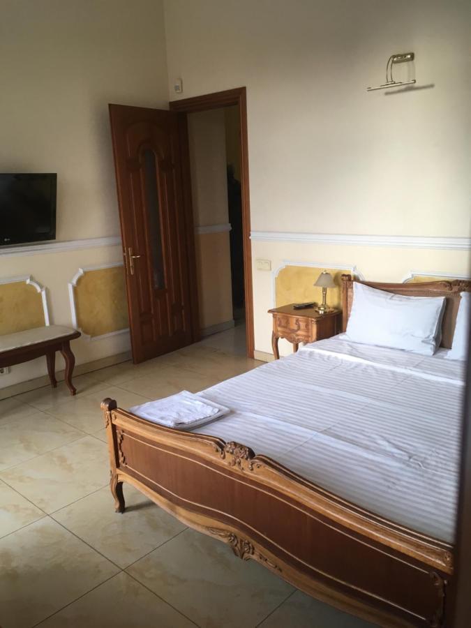 Beautiful Apartment In The Center Of Vinnicja Kültér fotó